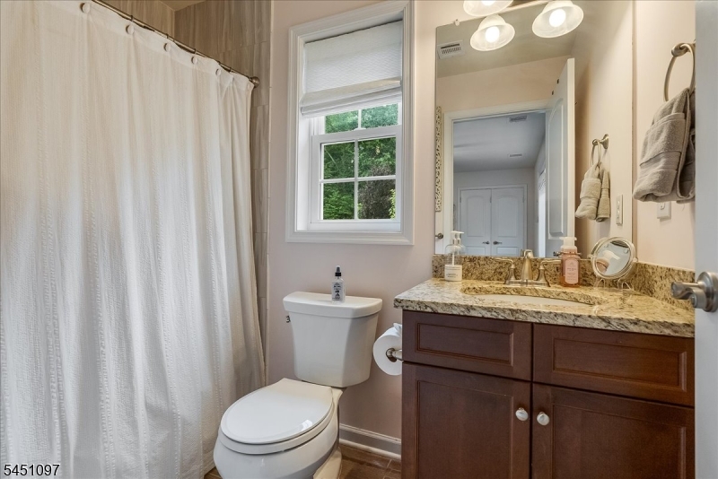 6 Jared Place Mount Olive NJ 07828