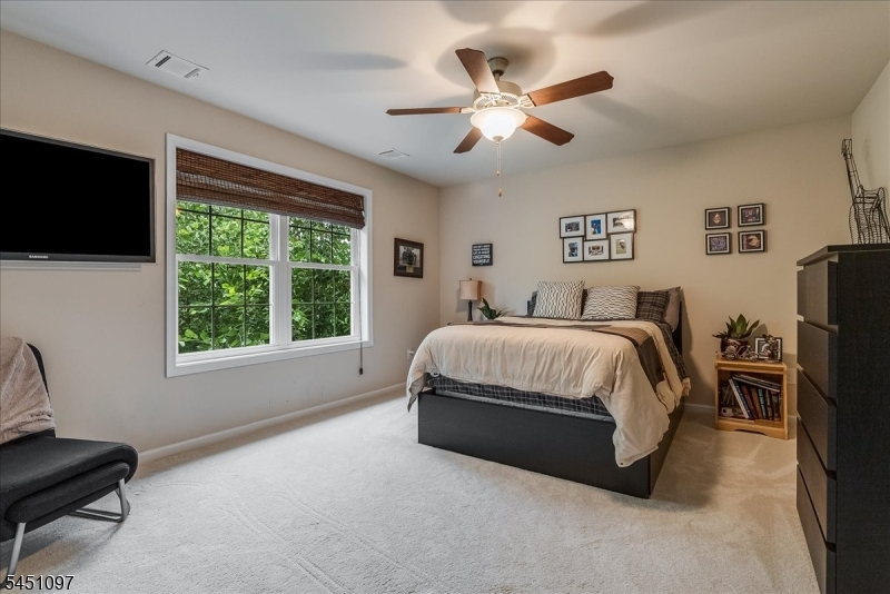 6 Jared Place Mount Olive NJ 07828