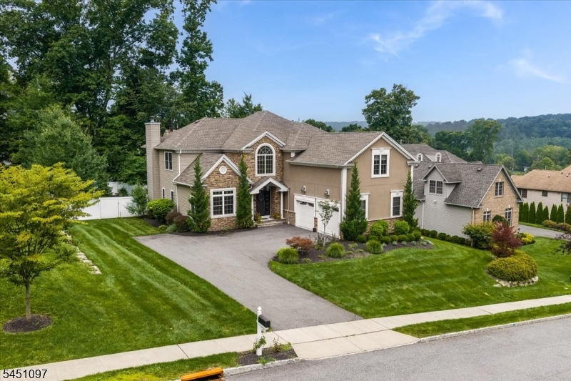 6 Jared Place Mount Olive NJ 07828
