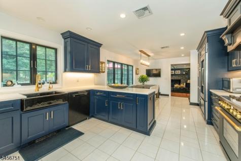 6 Lauri Drive Florham Park NJ 07932