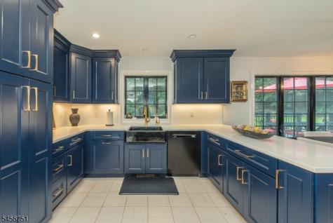 6 Lauri Drive Florham Park NJ 07932
