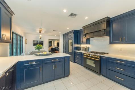 6 Lauri Drive Florham Park NJ 07932