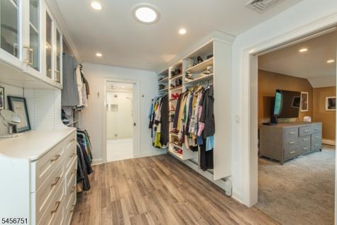 6 Lauri Drive Florham Park NJ 07932