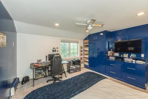 6 Lauri Drive Florham Park NJ 07932