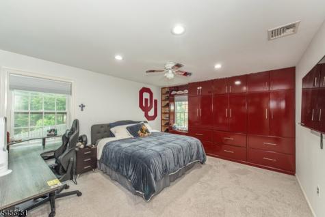 6 Lauri Drive Florham Park NJ 07932