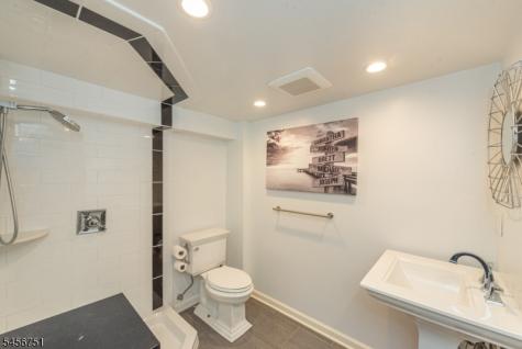 6 Lauri Drive Florham Park NJ 07932