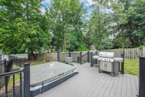 6 Lauri Drive Florham Park NJ 07932