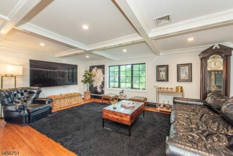 6 Lauri Drive Florham Park NJ 07932