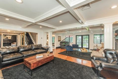 6 Lauri Drive Florham Park NJ 07932