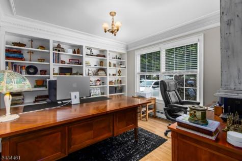 22 Hawthorn Drive Roxbury NJ 07876