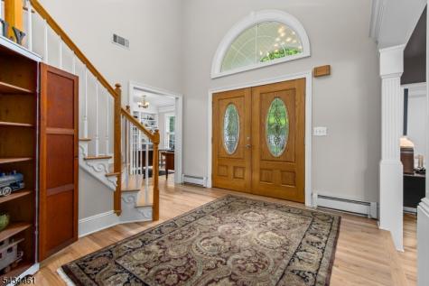 22 Hawthorn Drive Roxbury NJ 07876