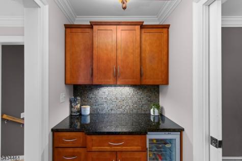 22 Hawthorn Drive Roxbury NJ 07876