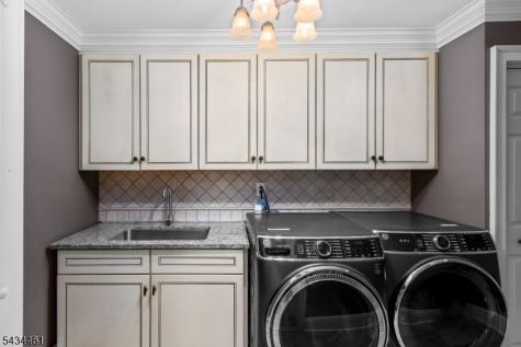 22 Hawthorn Drive Roxbury NJ 07876