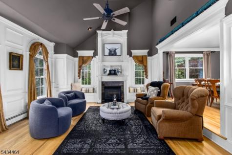 22 Hawthorn Drive Roxbury NJ 07876
