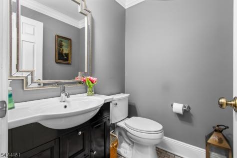 22 Hawthorn Drive Roxbury NJ 07876