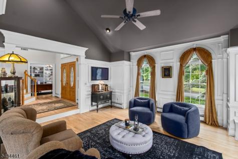 22 Hawthorn Drive Roxbury NJ 07876