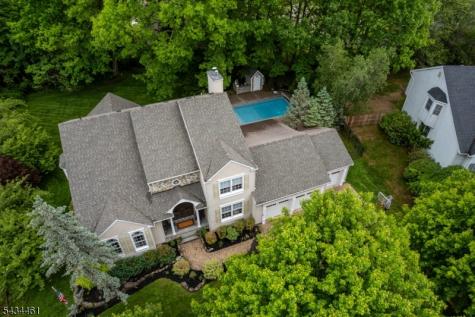 22 Hawthorn Drive Roxbury NJ 07876