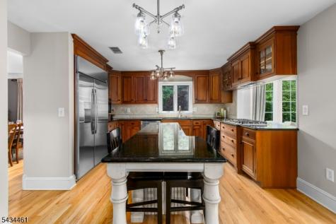 22 Hawthorn Drive Roxbury NJ 07876