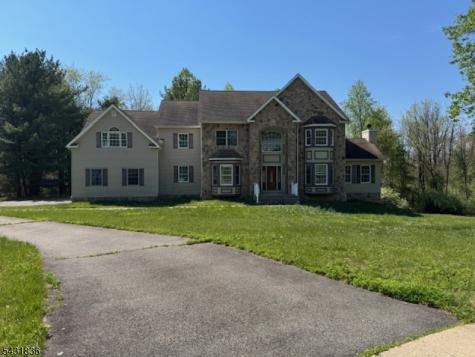 15 Berry Court Mount Olive NJ 07836