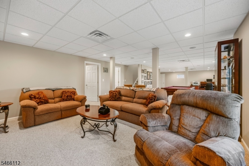 9 Coventry Road Hardyston NJ 07419
