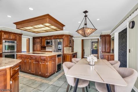 44 Hillcrest Road Bridgewater NJ 08836