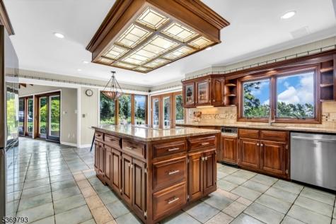 44 Hillcrest Road Bridgewater NJ 08836
