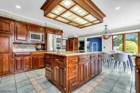 44 Hillcrest Road Bridgewater NJ 08836