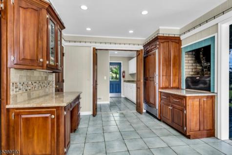 44 Hillcrest Road Bridgewater NJ 08836