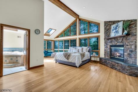 44 Hillcrest Road Bridgewater NJ 08836
