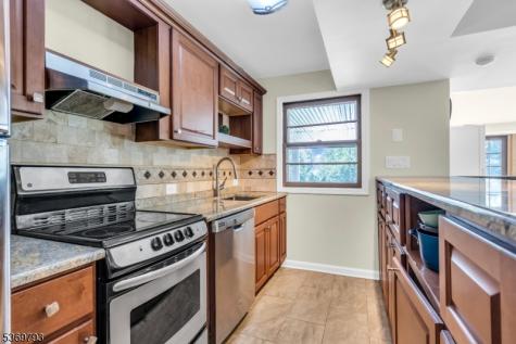 44 Hillcrest Road Bridgewater NJ 08836