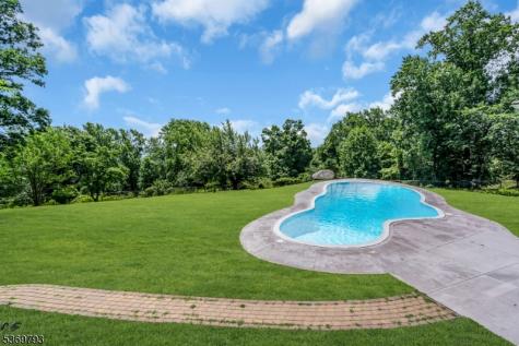 44 Hillcrest Road Bridgewater NJ 08836