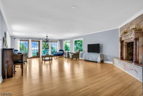 44 Hillcrest Road Bridgewater NJ 08836