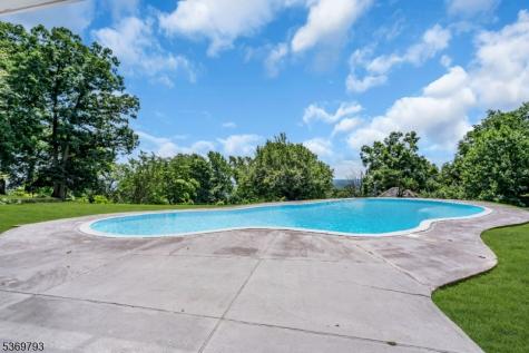 44 Hillcrest Road Bridgewater NJ 08836