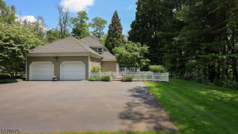 35 Rolling Hill Road Bernardsville NJ 07924