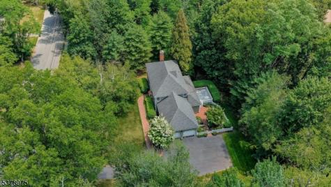 35 Rolling Hill Road Bernardsville NJ 07924