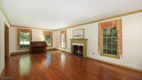 35 Rolling Hill Road Bernardsville NJ 07924