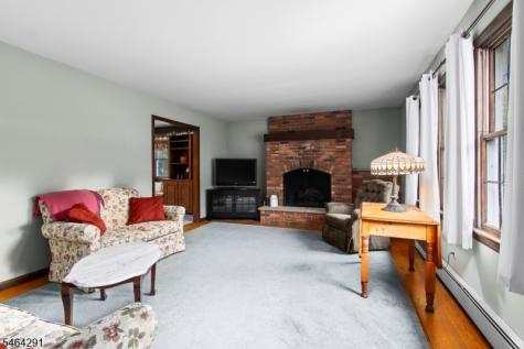 183 Eyland Avenue Roxbury NJ 07876