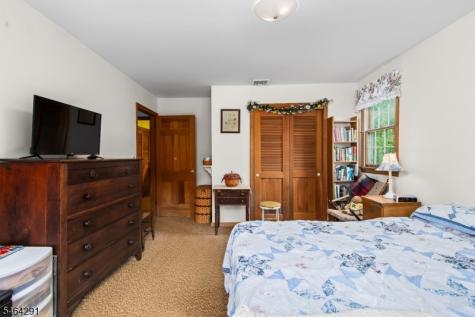 183 Eyland Avenue Roxbury NJ 07876