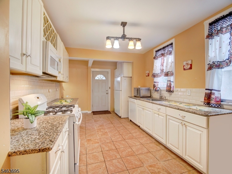 93 Midland Avenue East Orange NJ 07017