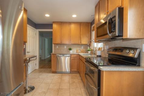 14 Meadowbrook Lane Piscataway NJ 08854