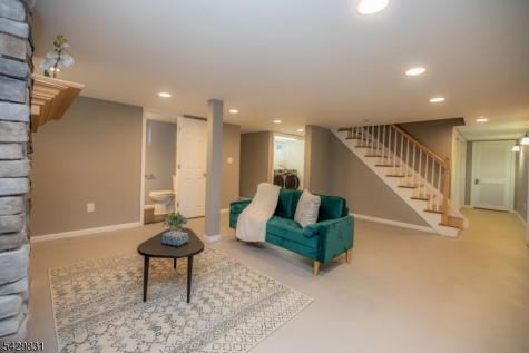 14 Meadowbrook Lane Piscataway NJ 08854