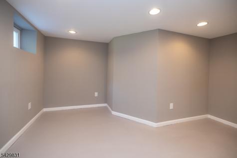 14 Meadowbrook Lane Piscataway NJ 08854