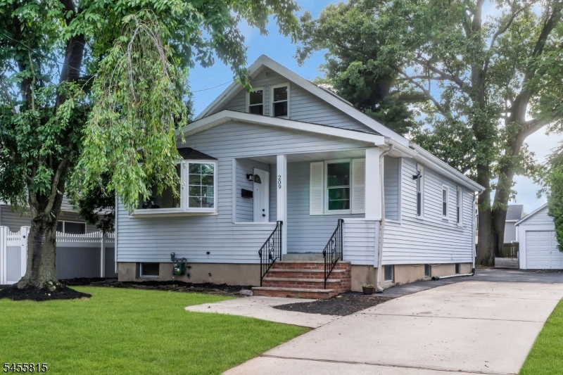 209 S Michigan Avenue Kenilworth NJ 07033
