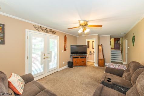 21 Whitegate Road Roxbury NJ 07876