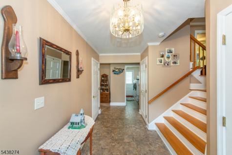 21 Whitegate Road Roxbury NJ 07876