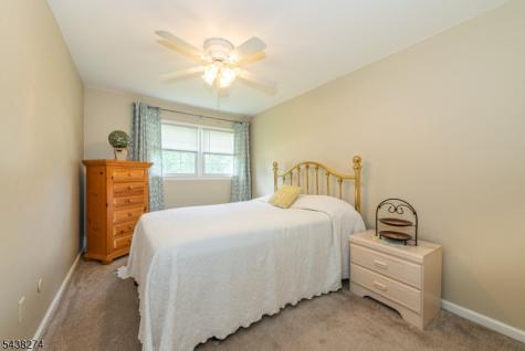 21 Whitegate Road Roxbury NJ 07876