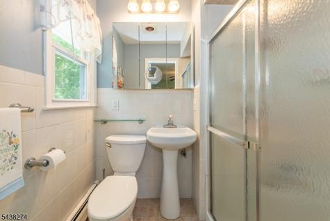 21 Whitegate Road Roxbury NJ 07876