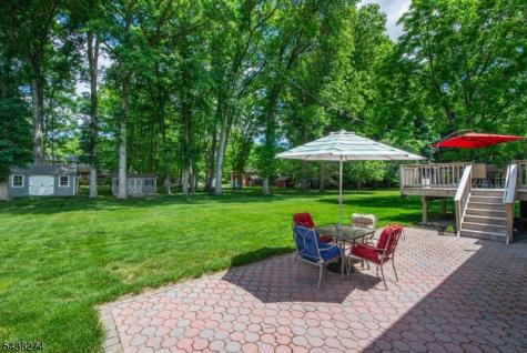 21 Whitegate Road Roxbury NJ 07876