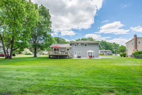 21 Whitegate Road Roxbury NJ 07876
