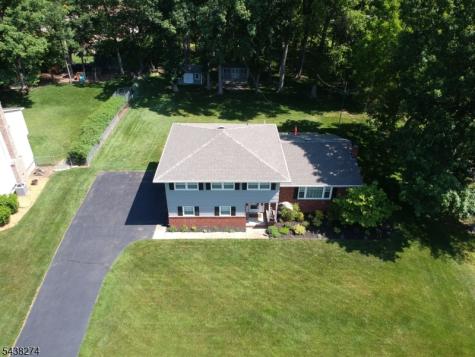 21 Whitegate Road Roxbury NJ 07876